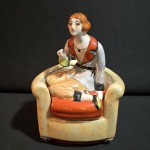 Gold Castle Japan Kusterware Art Deco Lady Figurine And Cigarette Box